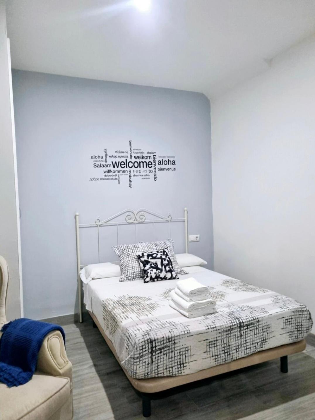 Apartamento Piso Frente A La Feria De *